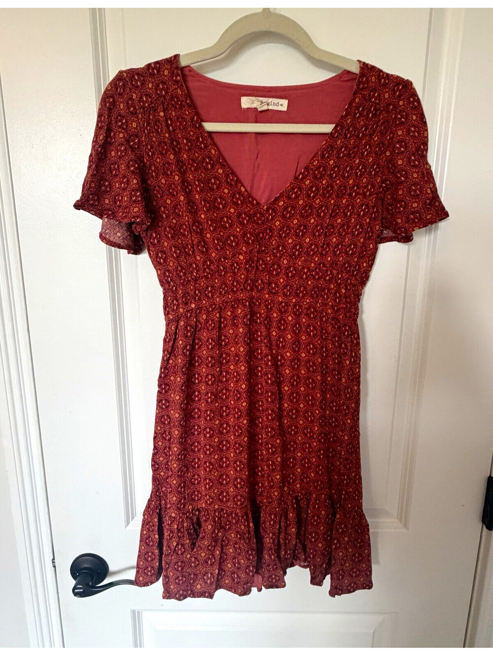 Rewind Womens Dress Size S Red Geometric V-Neck Flutter Sleeve Ruffle Hem